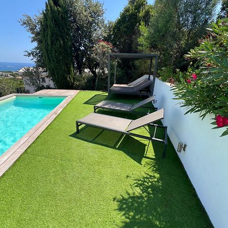 Rdc De Villa Avec Piscine Cavalaire-sur-Mer Esterno foto