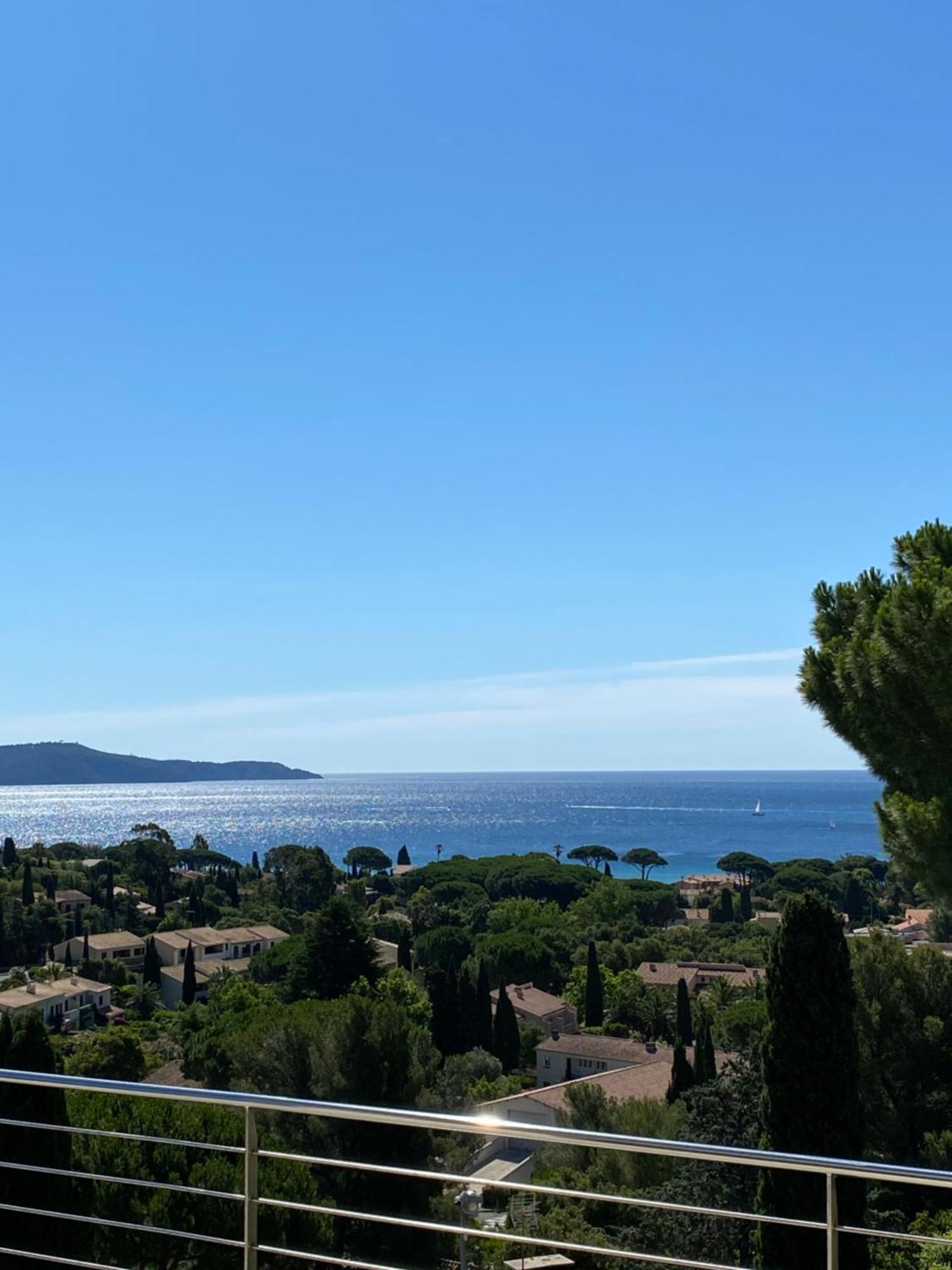 Rdc De Villa Avec Piscine Cavalaire-sur-Mer Esterno foto